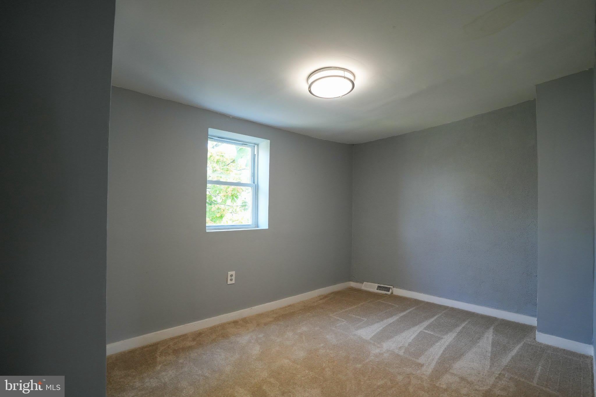 1603 E LANVALE Street – photo 3