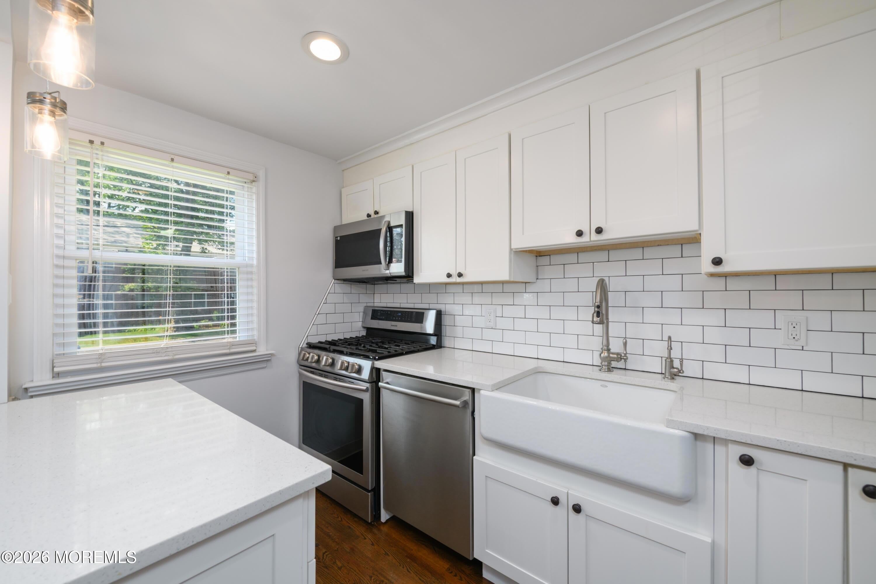 158 Manor Drive – photo 1
