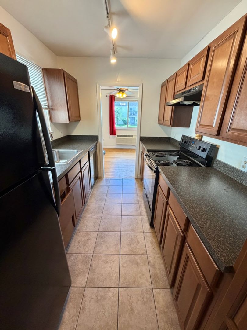 Charming 1-Bedroom Condo in Convenient Fishkill Location – photo 2