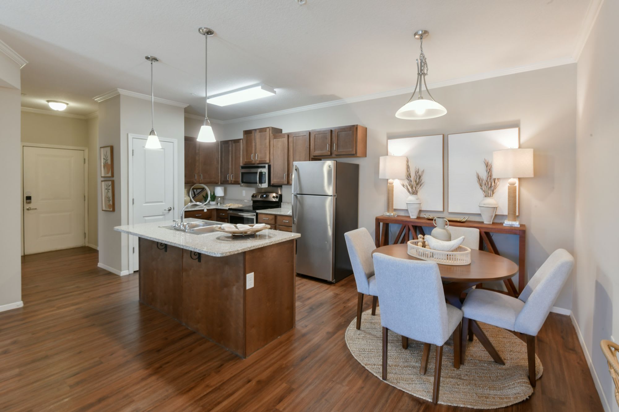 Hall Creek At Arlington Apartment – photo 2