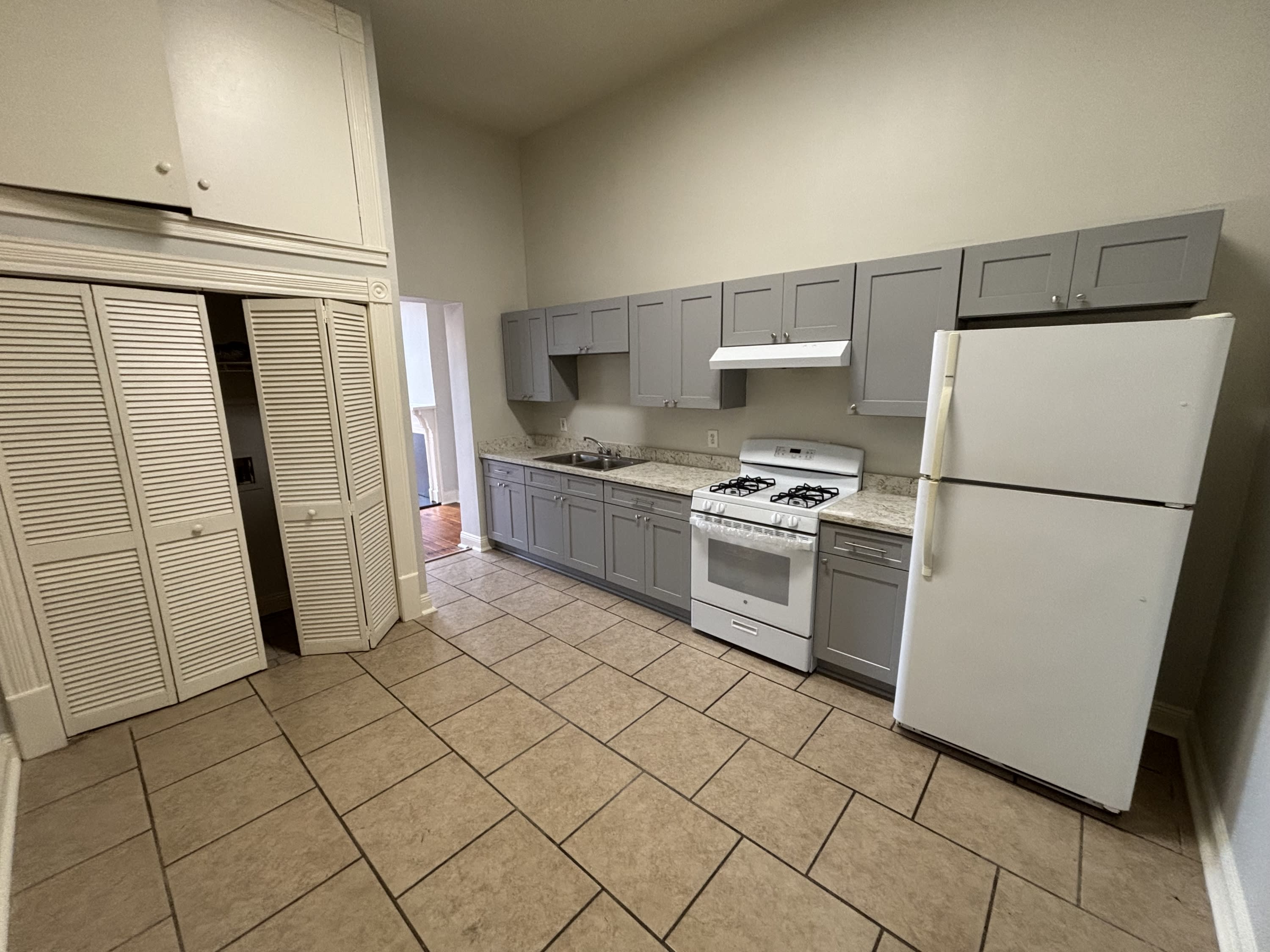 3232 Tulane Avenue – photo 2