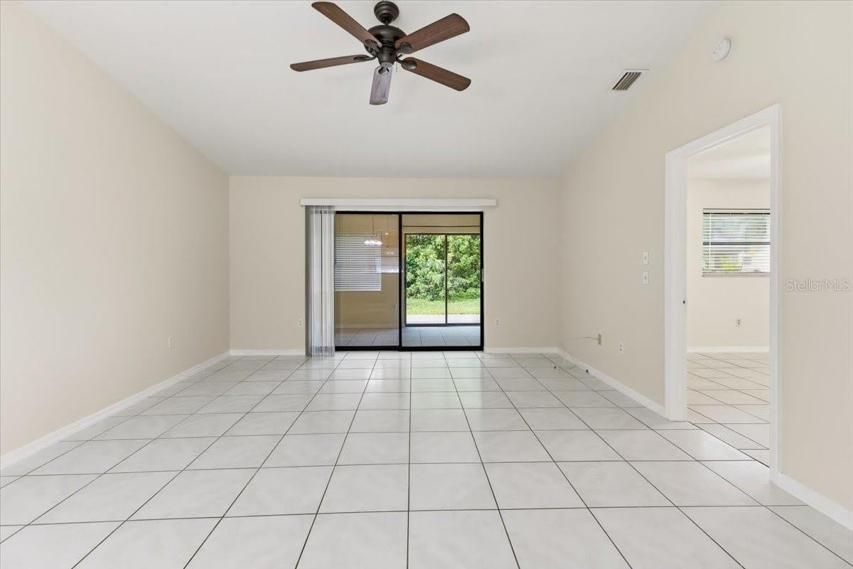 10507 PENDLETON Avenue – photo 5