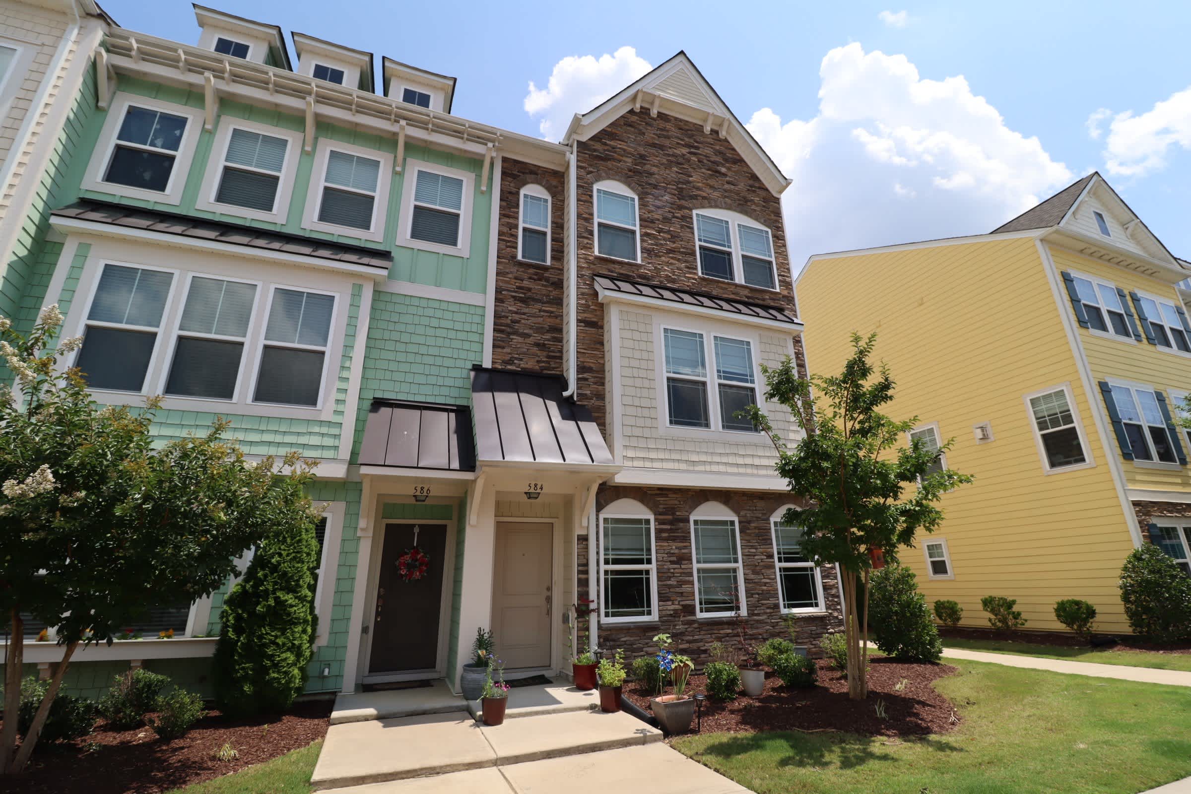 584 Grand Central Sta – photo 1