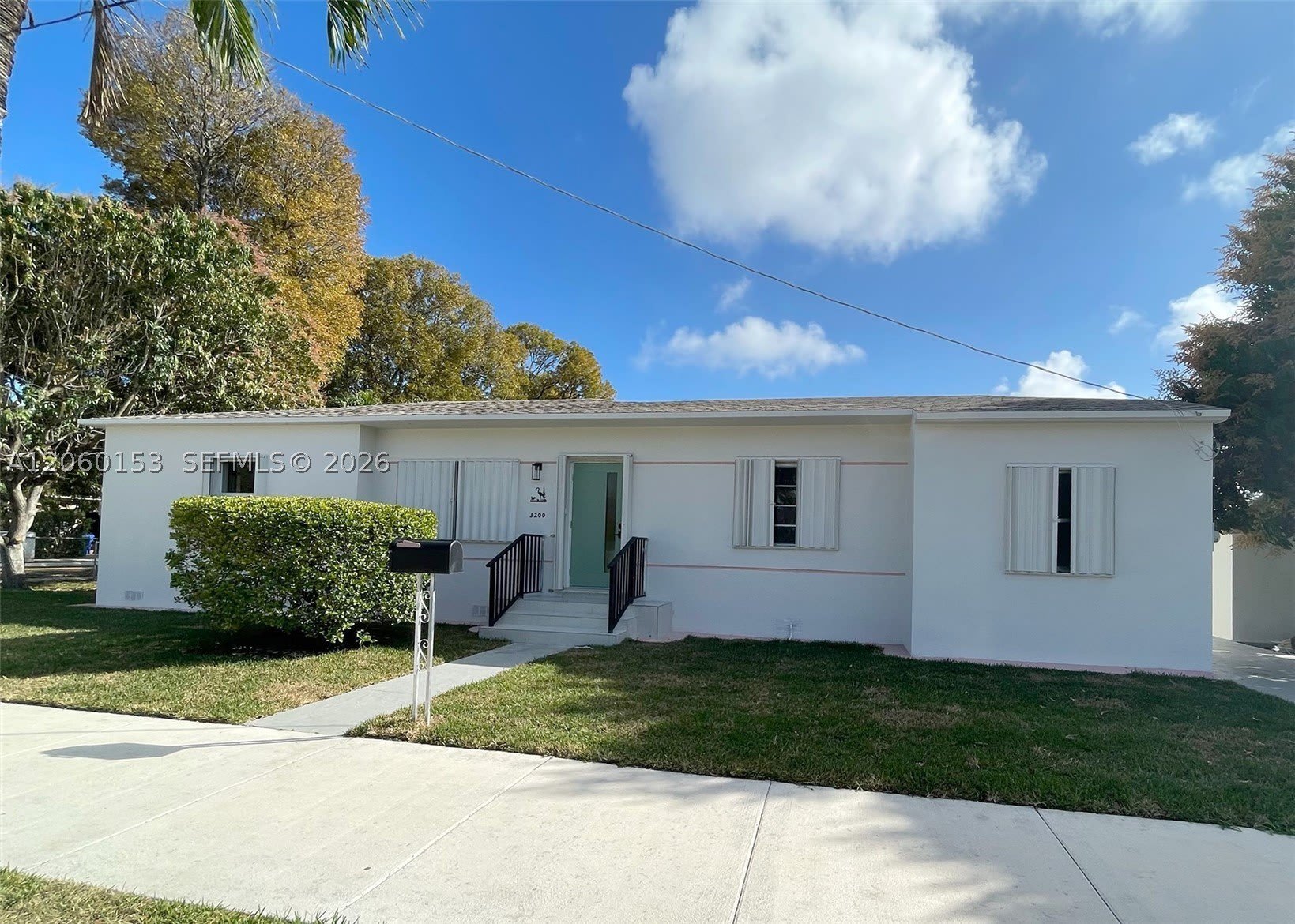 3200 SW 2nd St – photo 2