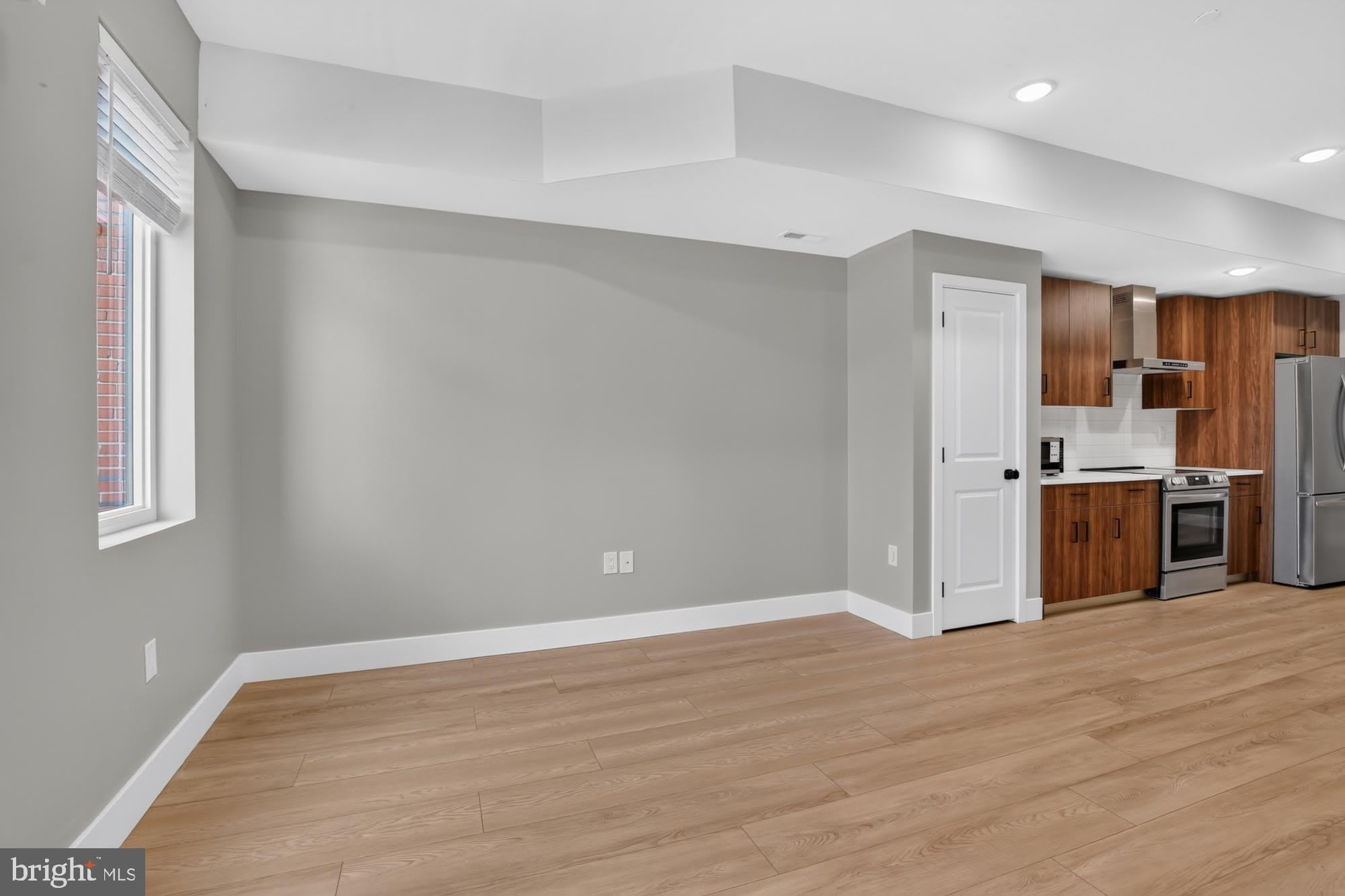 1843 E HAZZARD Street – photo 5
