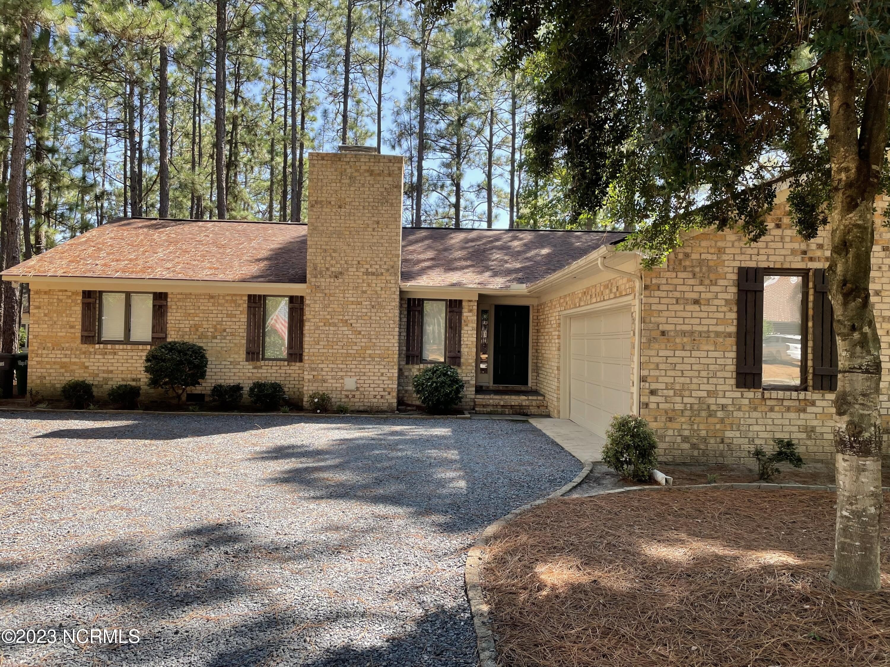 55 Salem Drive – photo 1
