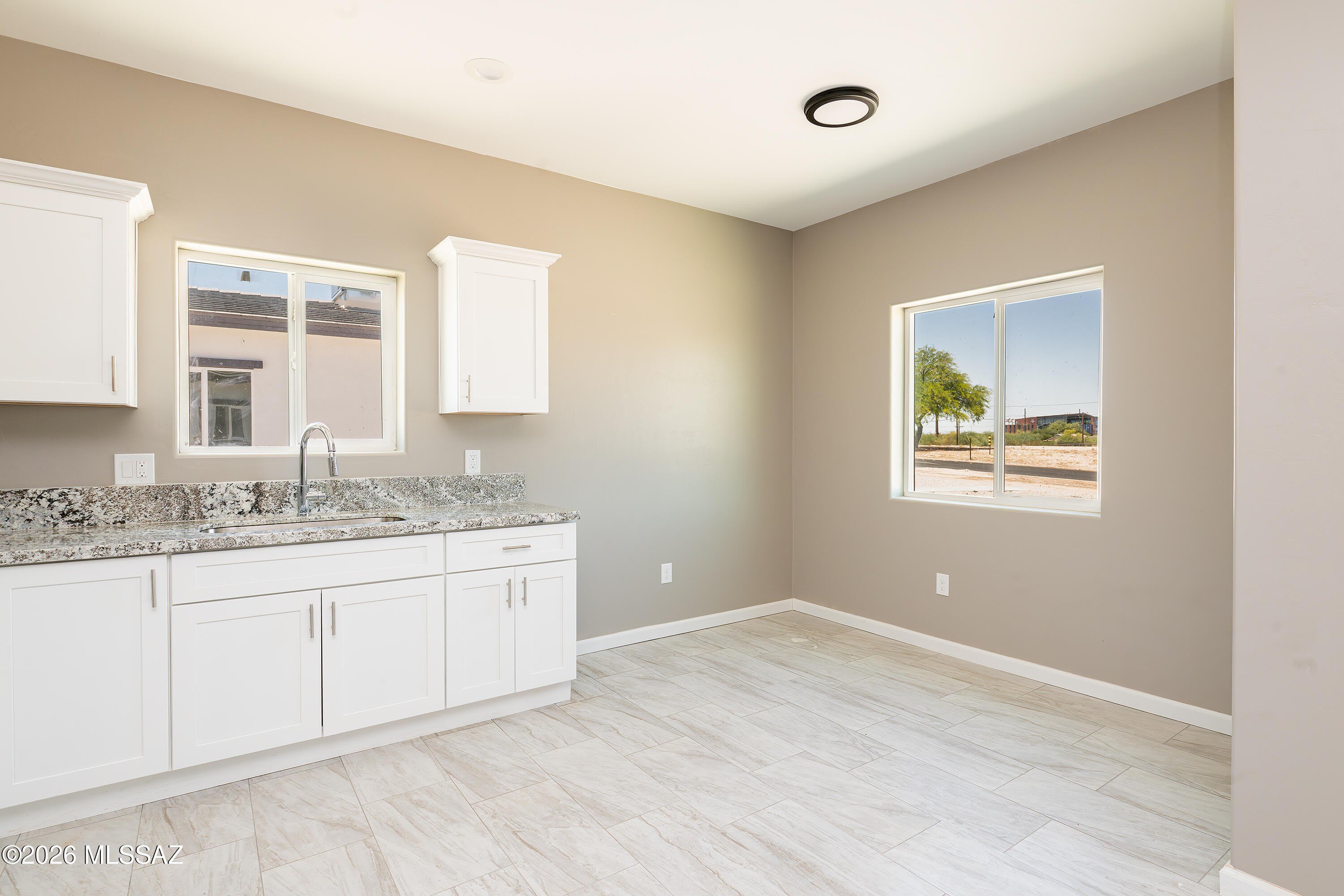 2467 S Campbell Avenue – photo 4