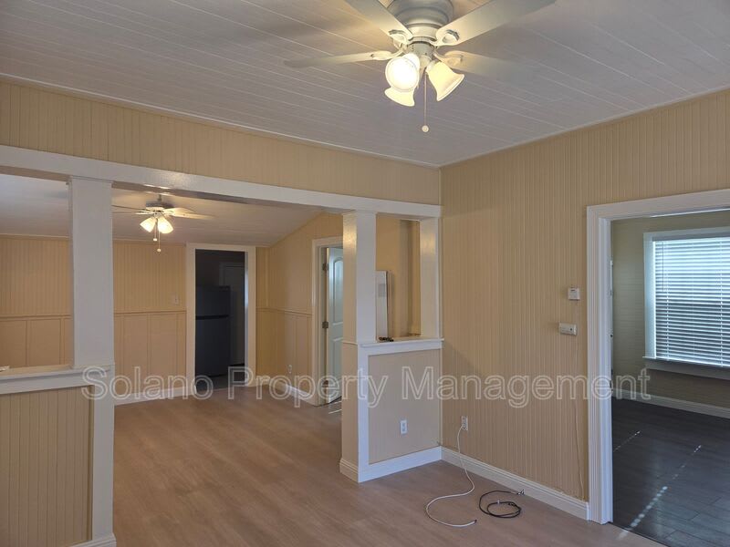 721 Broadway St. – photo 4