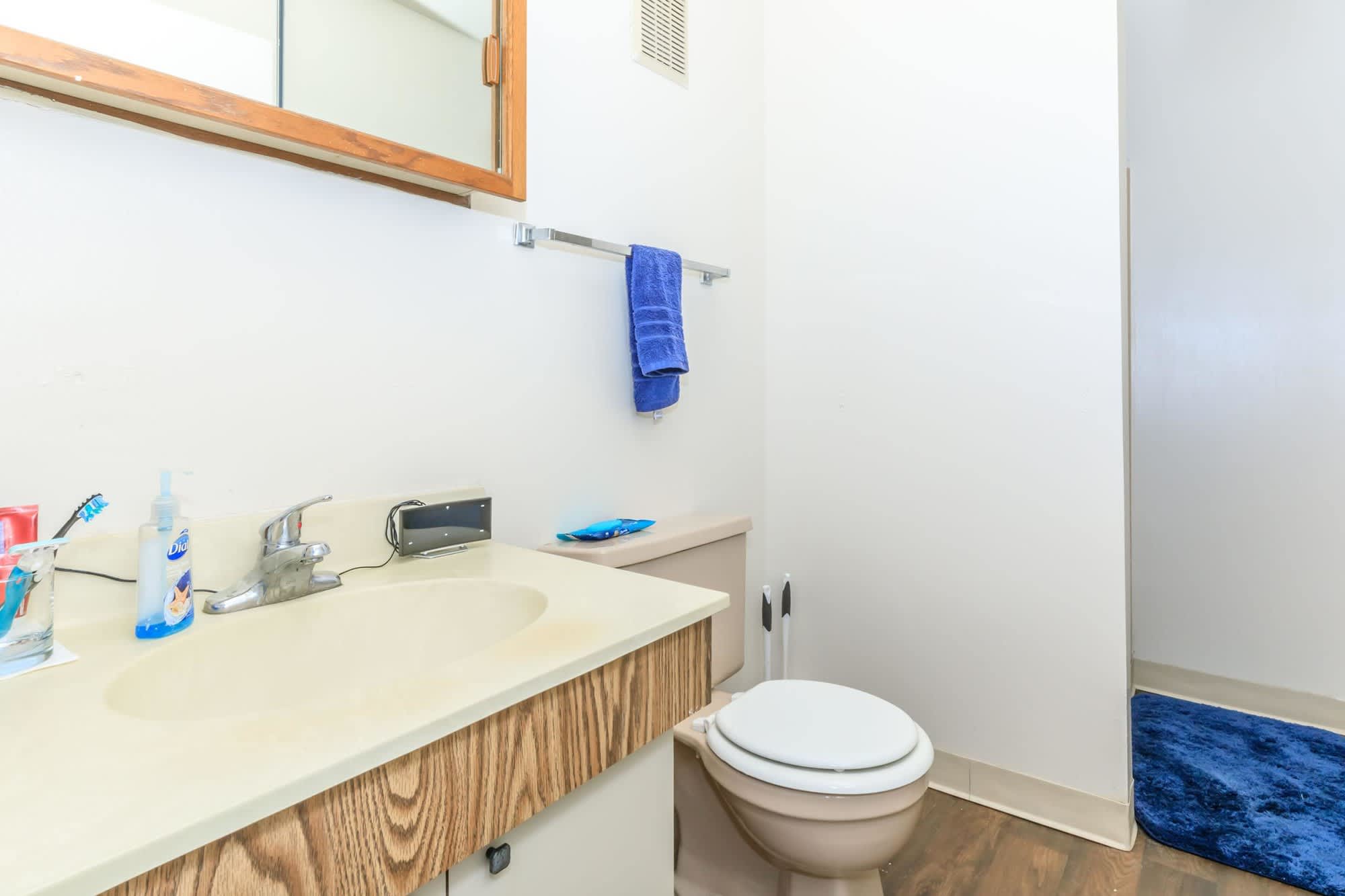 The Bluffs Apartments – photo 2