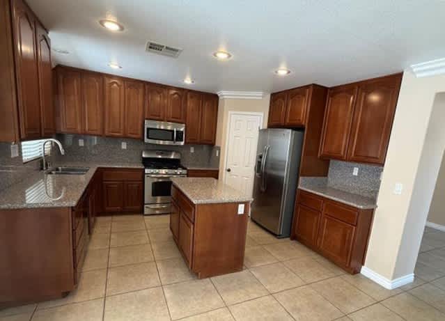 5565 Golden Palms Court – photo 3