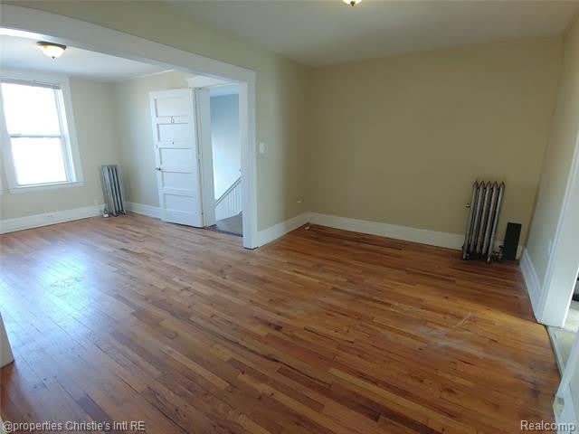 1535 W CANFIELD Street – photo 2