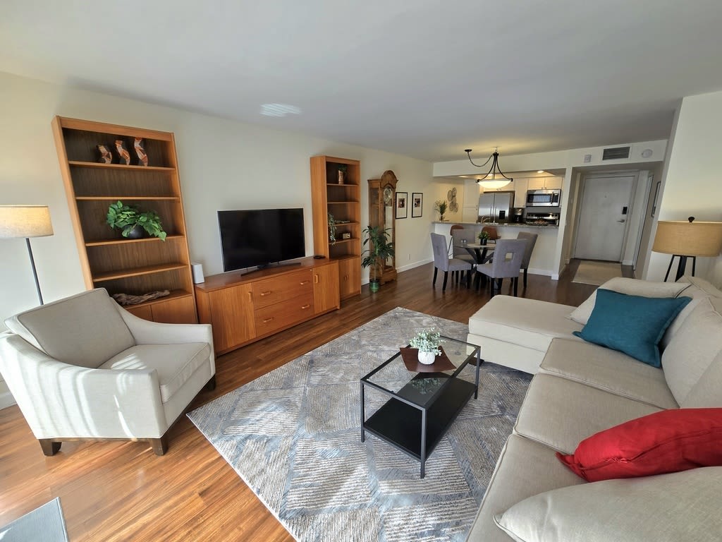 3635 7th Ave – photo 2