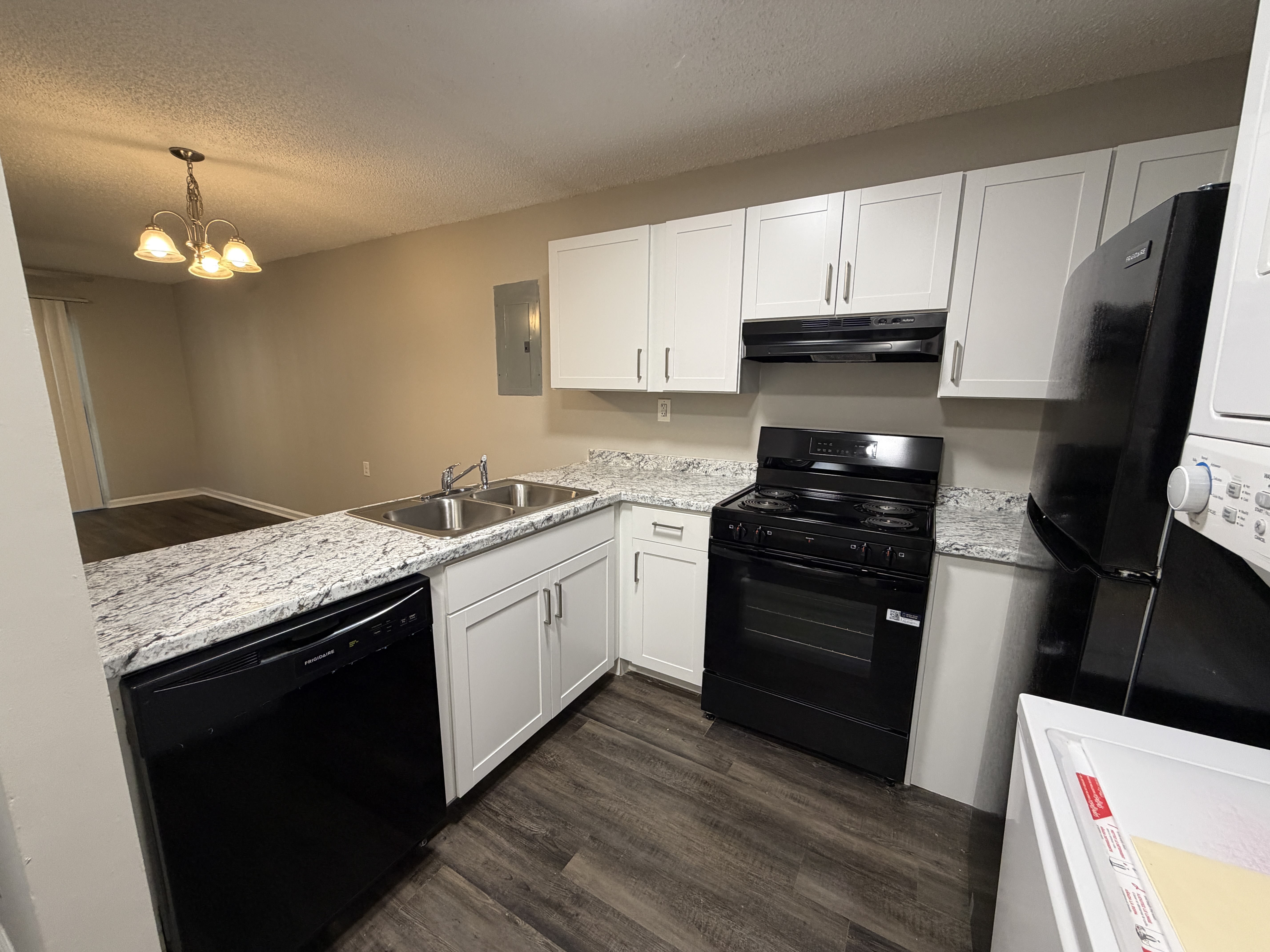 118 S Spruce St – photo 4