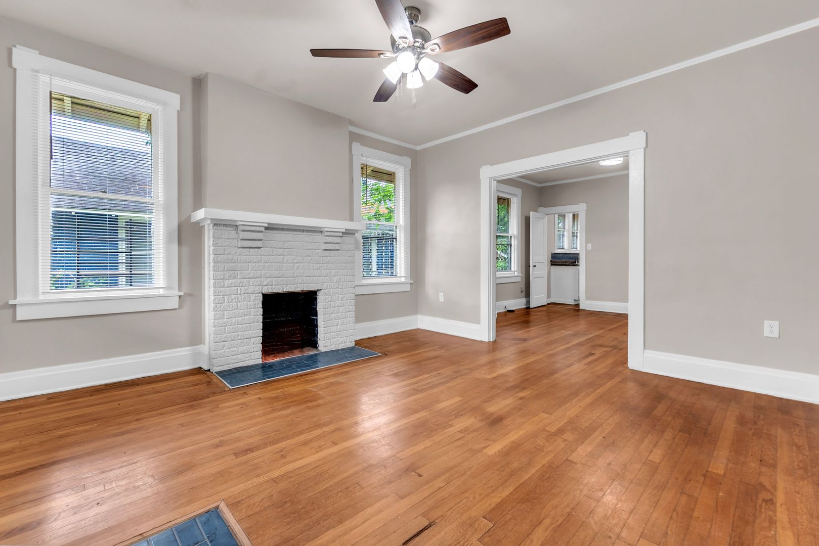 Heart of Midtown, close to Crosstown Concourse! ~ RENT REDUCED! – photo 2