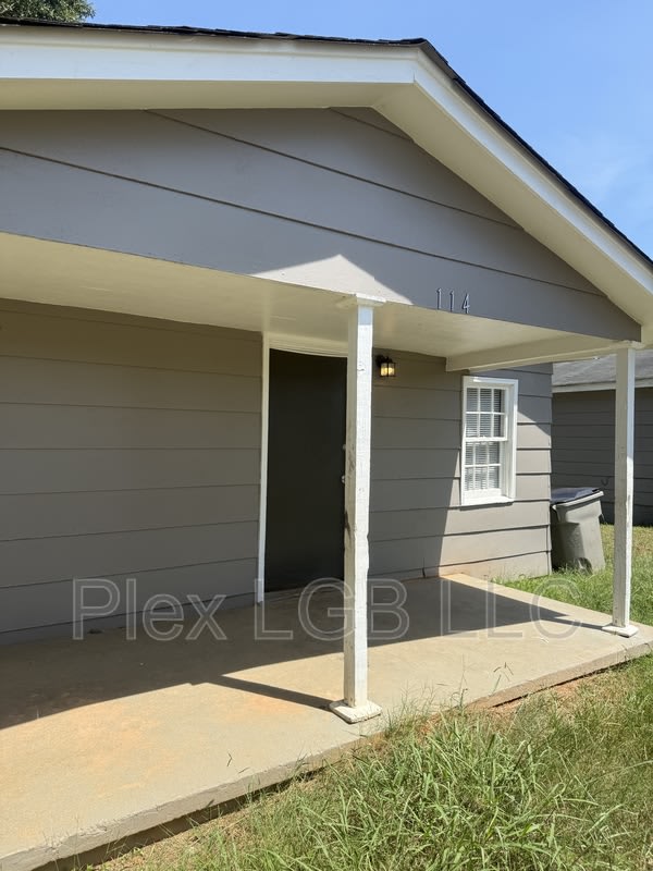108 Oak Lane – photo 1