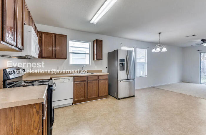 5636 Liberton Lane – photo 4