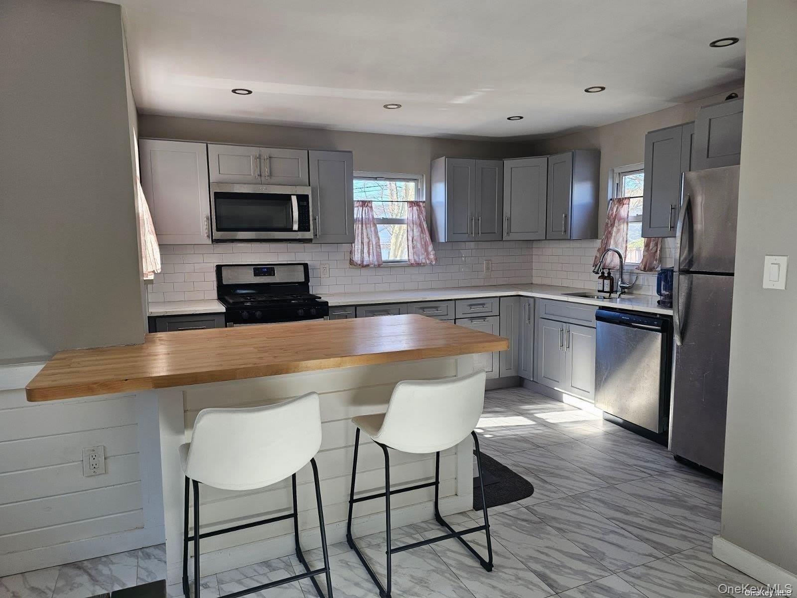 146 Kingston Boulevard – photo 2