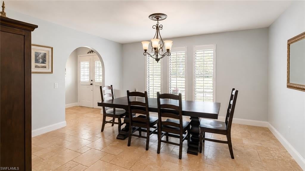 1089 Nottingham Dr – photo 5