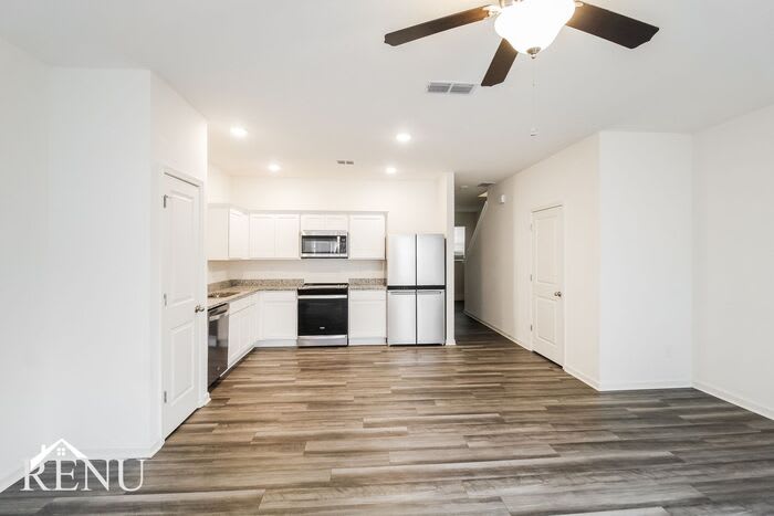 3108 Calcutta Street – photo 5