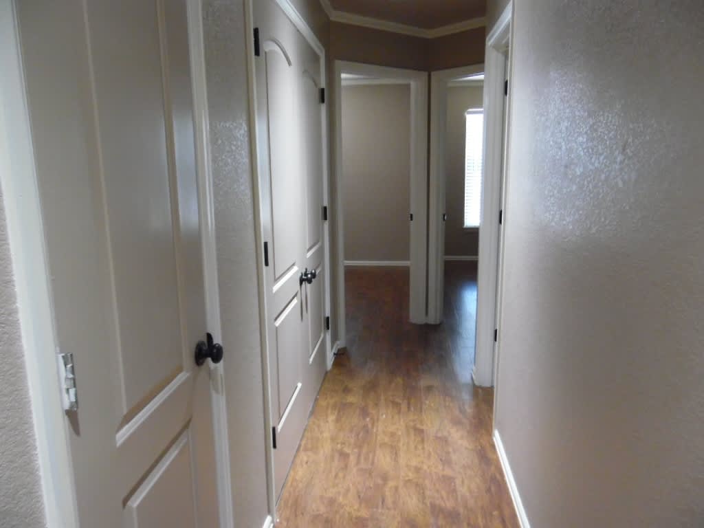 10001 Panther Way – photo 4