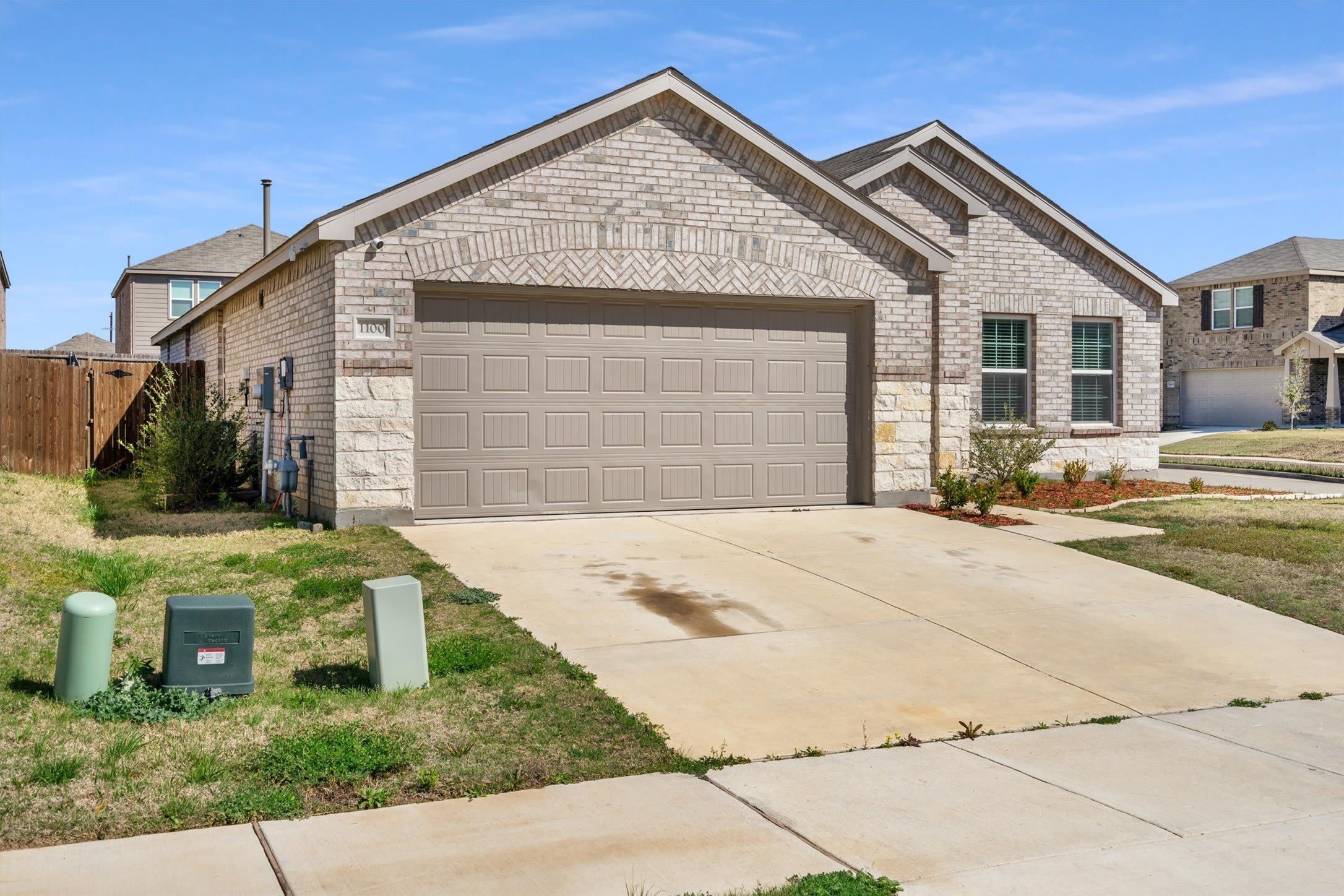 1100 Varson Drive – photo 3