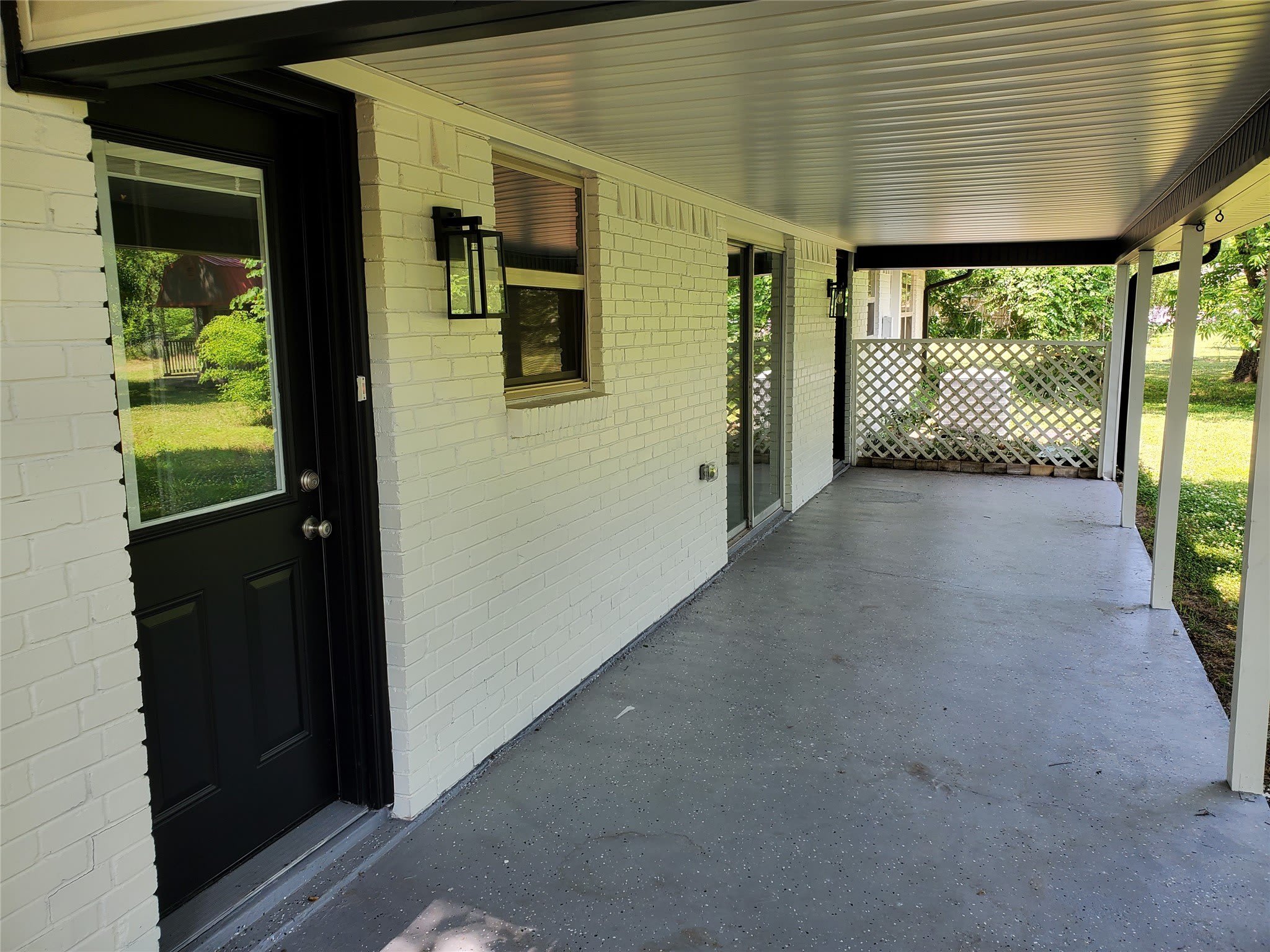 607 E 15th Street – photo 2