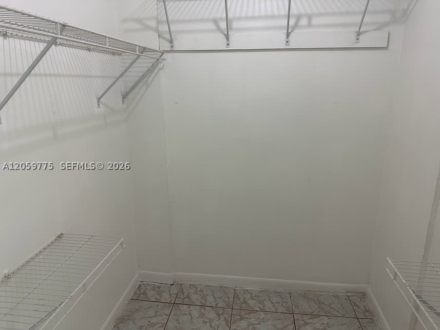 9460 Fontainebleau Blvd – photo 5