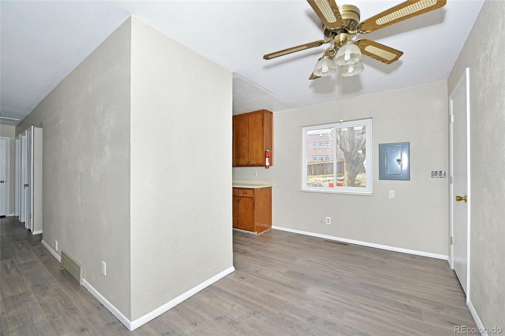 Great house near UCCS with 2x kitchen and 2x laundry! – photo 5