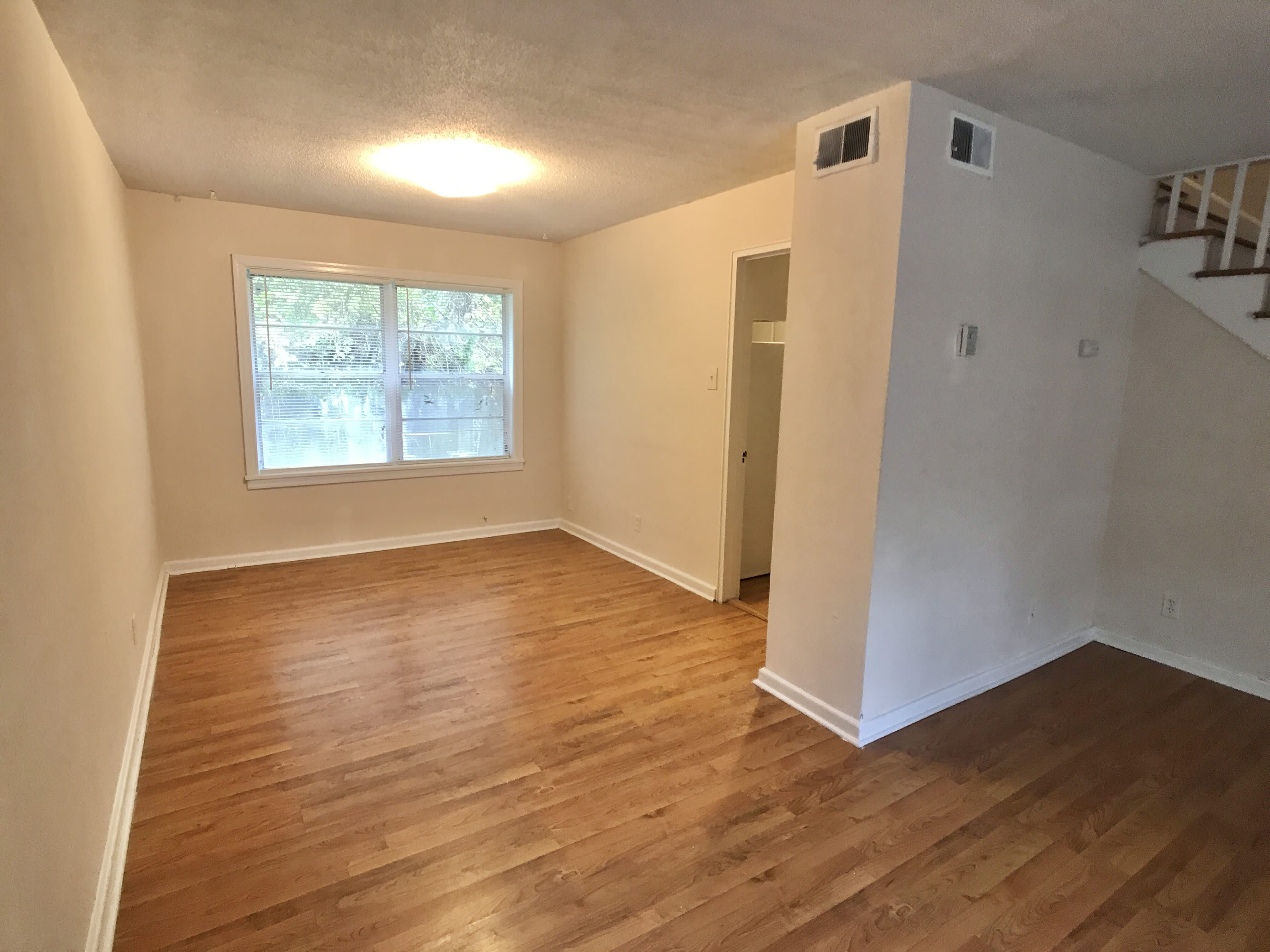 1631 Valley Ave – photo 4