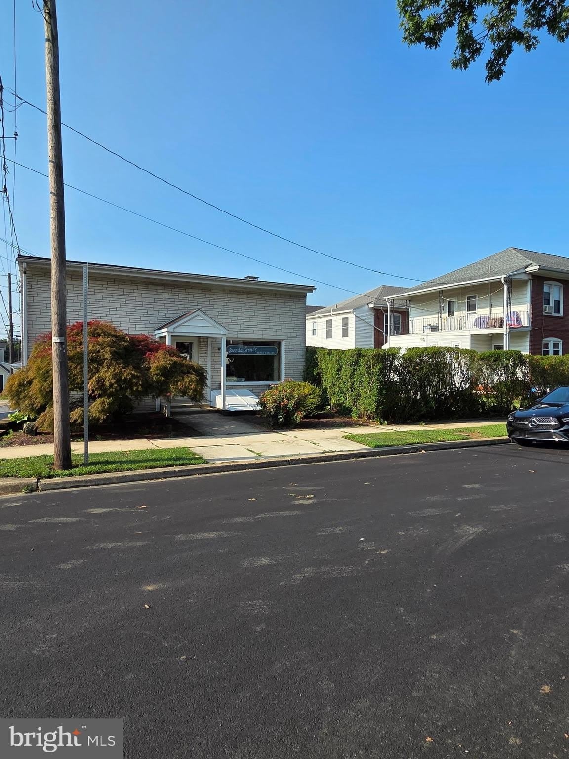 2132 NOBLE Street – photo 3