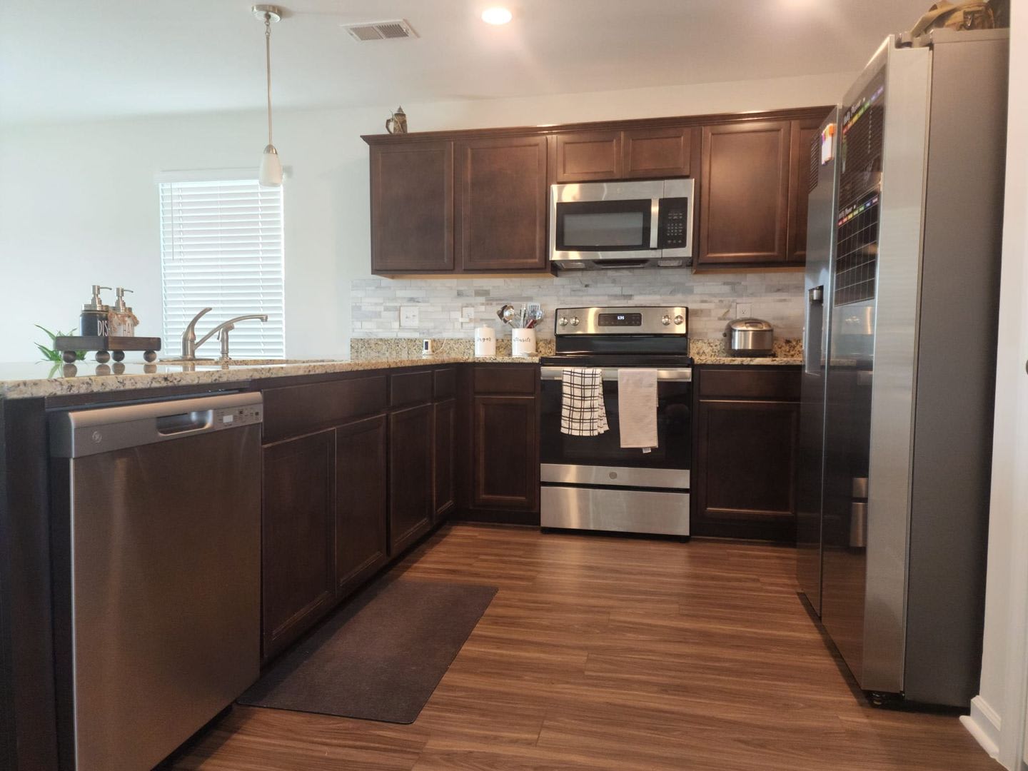 Free August Rent 405 Eclipse Lane Elgin Sc 29045 Approximately 15 Minutes Away From Away From Ft Jackson – photo 3