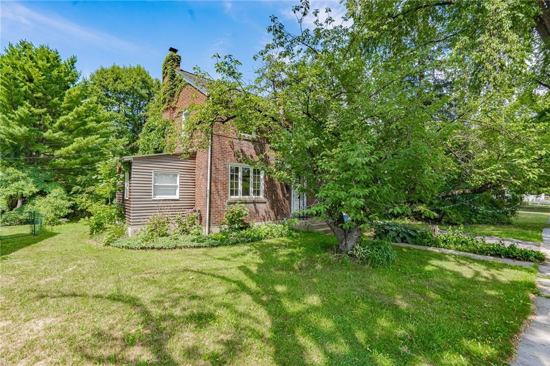 422 26Th – photo 2