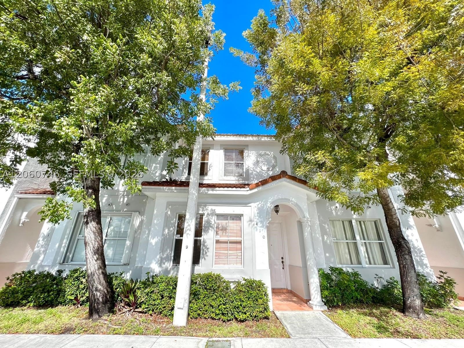 5400 NW 107th Ave – photo 2