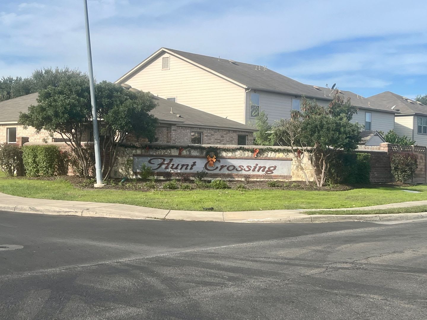 Large 3/2.5 ~ Conveniently located to JBSA Lackland and JBSA Kelly Field Annex ~ Move in Ready! – photo 2