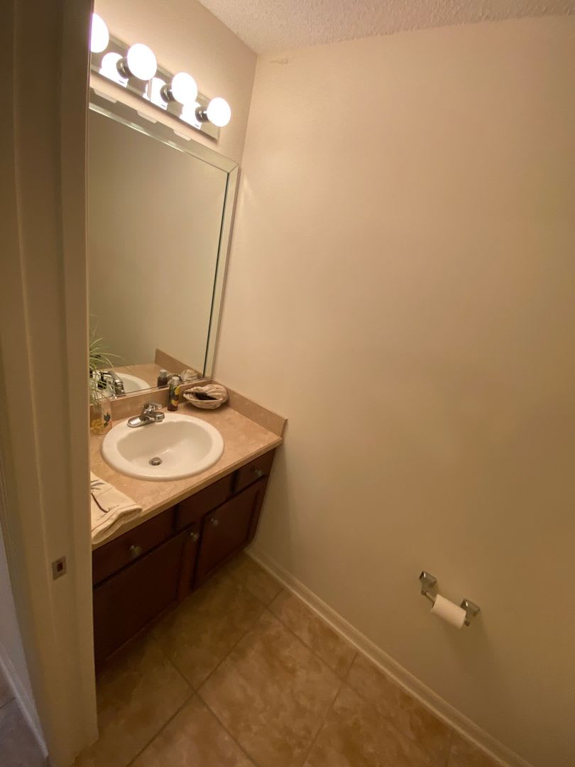 Seasonal Rental Large 4 Bed 4 1 2 Baths Home W Views Of The Jacaranda Golf Course And Lake In The Village Of Poinciana – photo 3