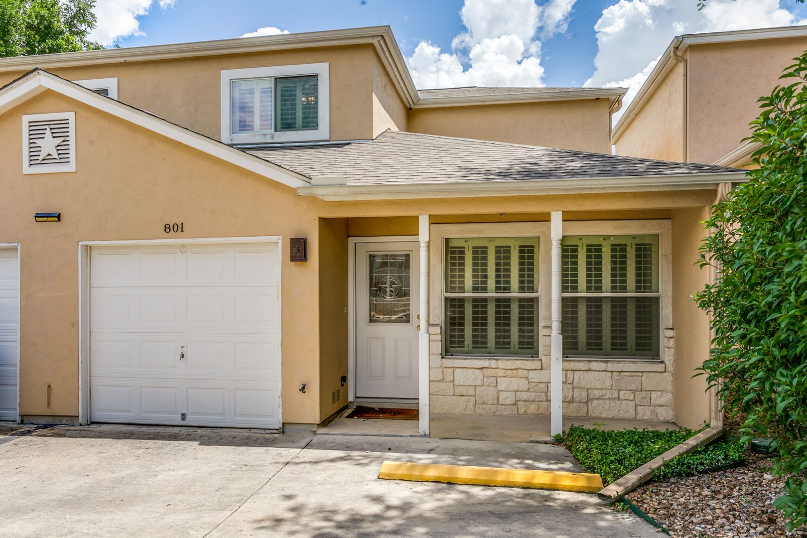 2-BEDROOM, 2.5-BATHROOM + FLEX SPACE DUPLEX/CONDOMINIUM IN TERRELL HEIGHTS – photo 2