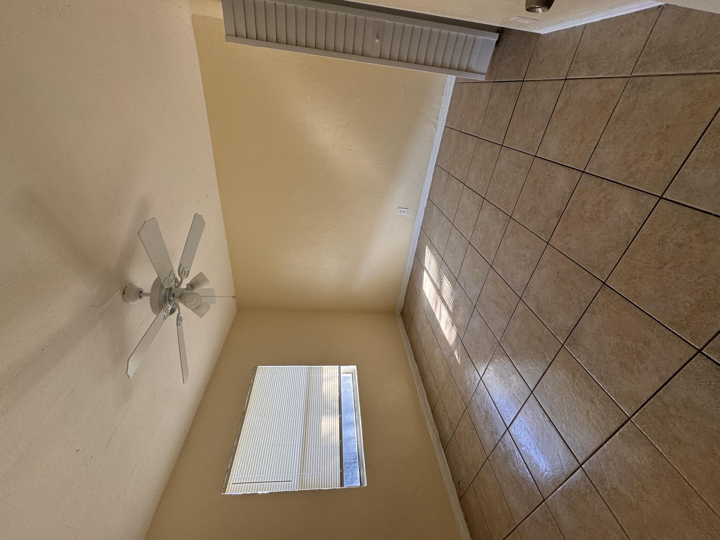 825 NW 10TH Terrace – photo 4