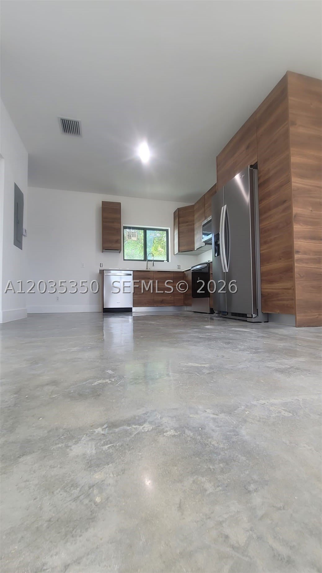 2146 NW 69th Ter – photo 4