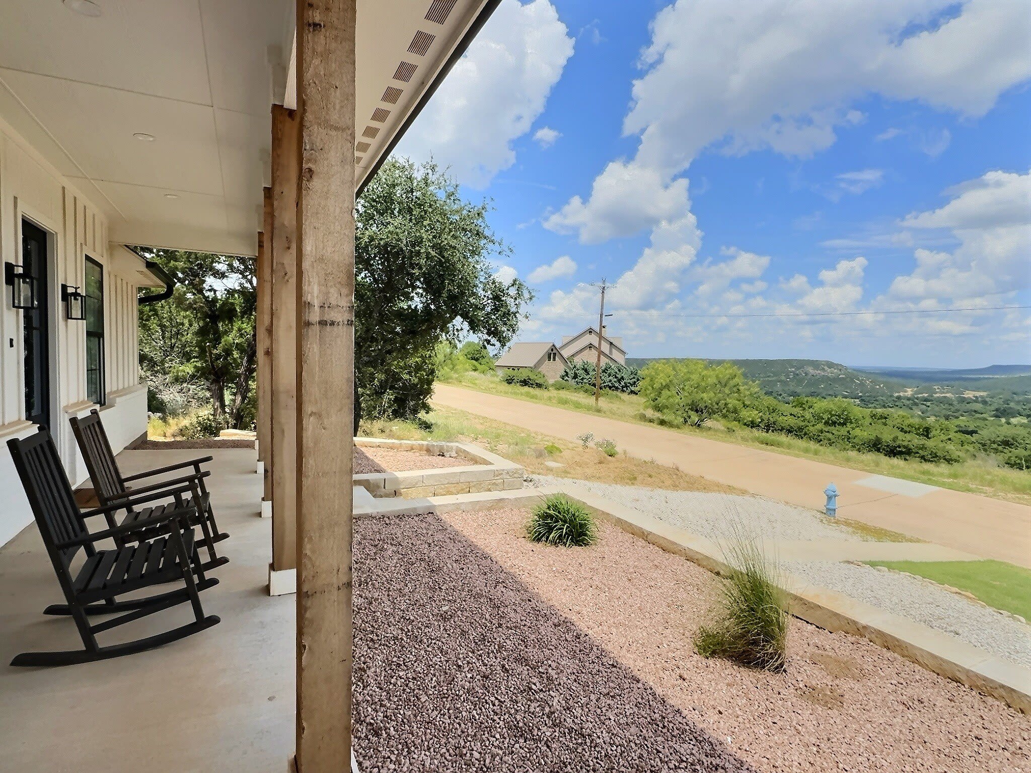 405 Oak Tree Drive – photo 2