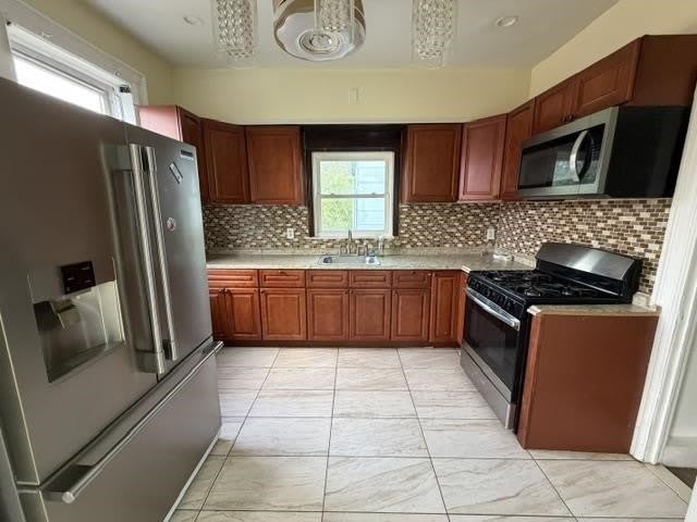 24 CATOR AVE – photo 5