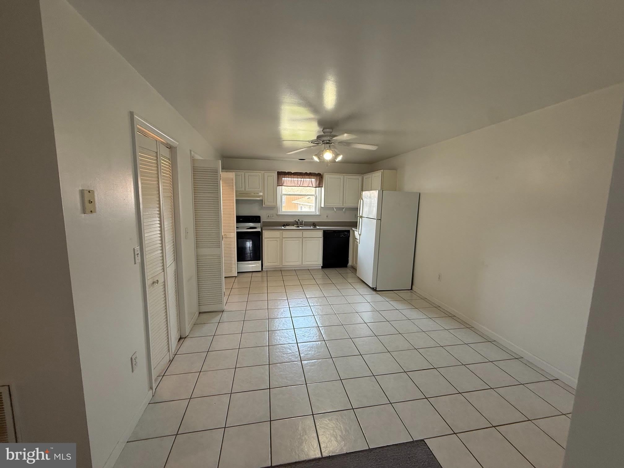 23 TAFT Avenue – photo 3