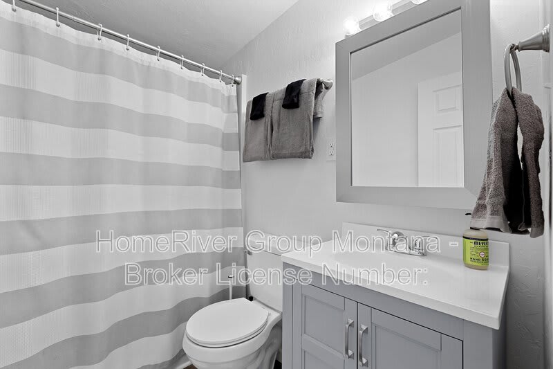 1824 Howell St – photo 4