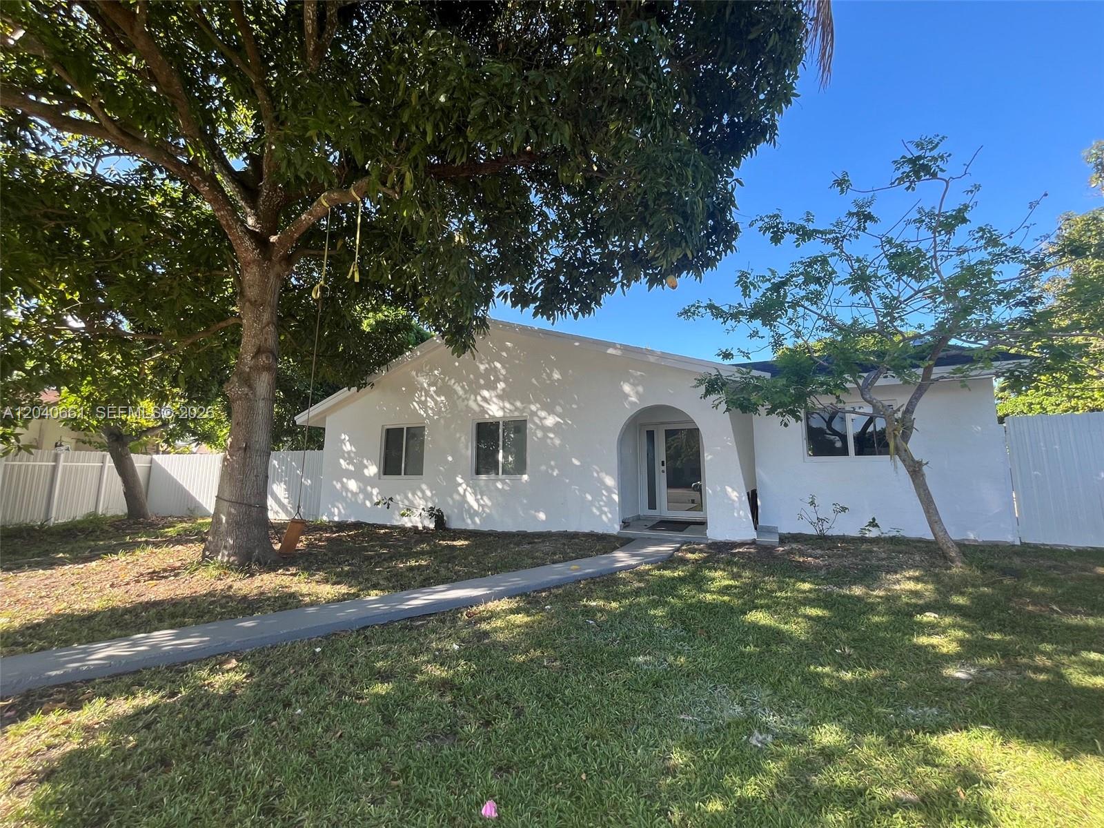 16805 Southwest 109th Court – photo 1