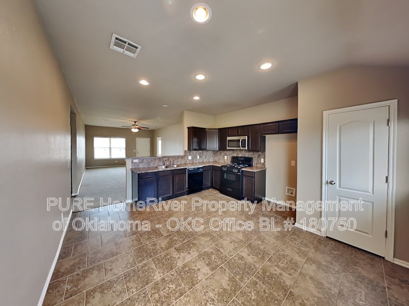 11817 NW 134th St – photo 4