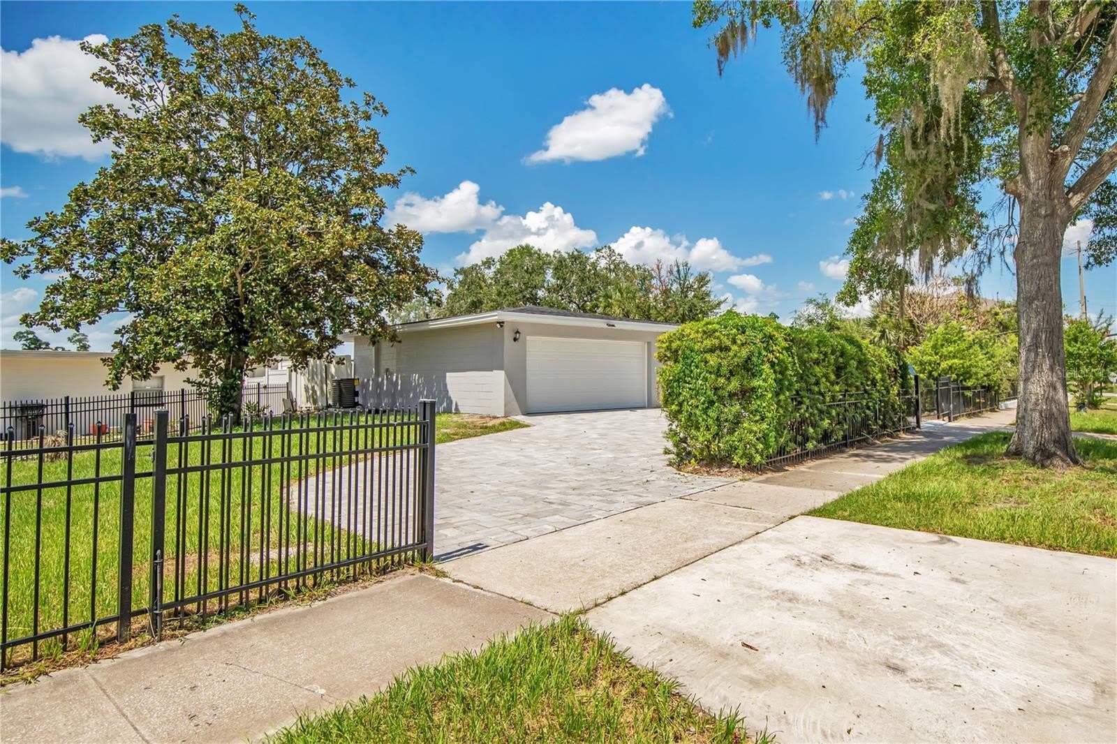 2419 ORANGE CENTER Boulevard – photo 5