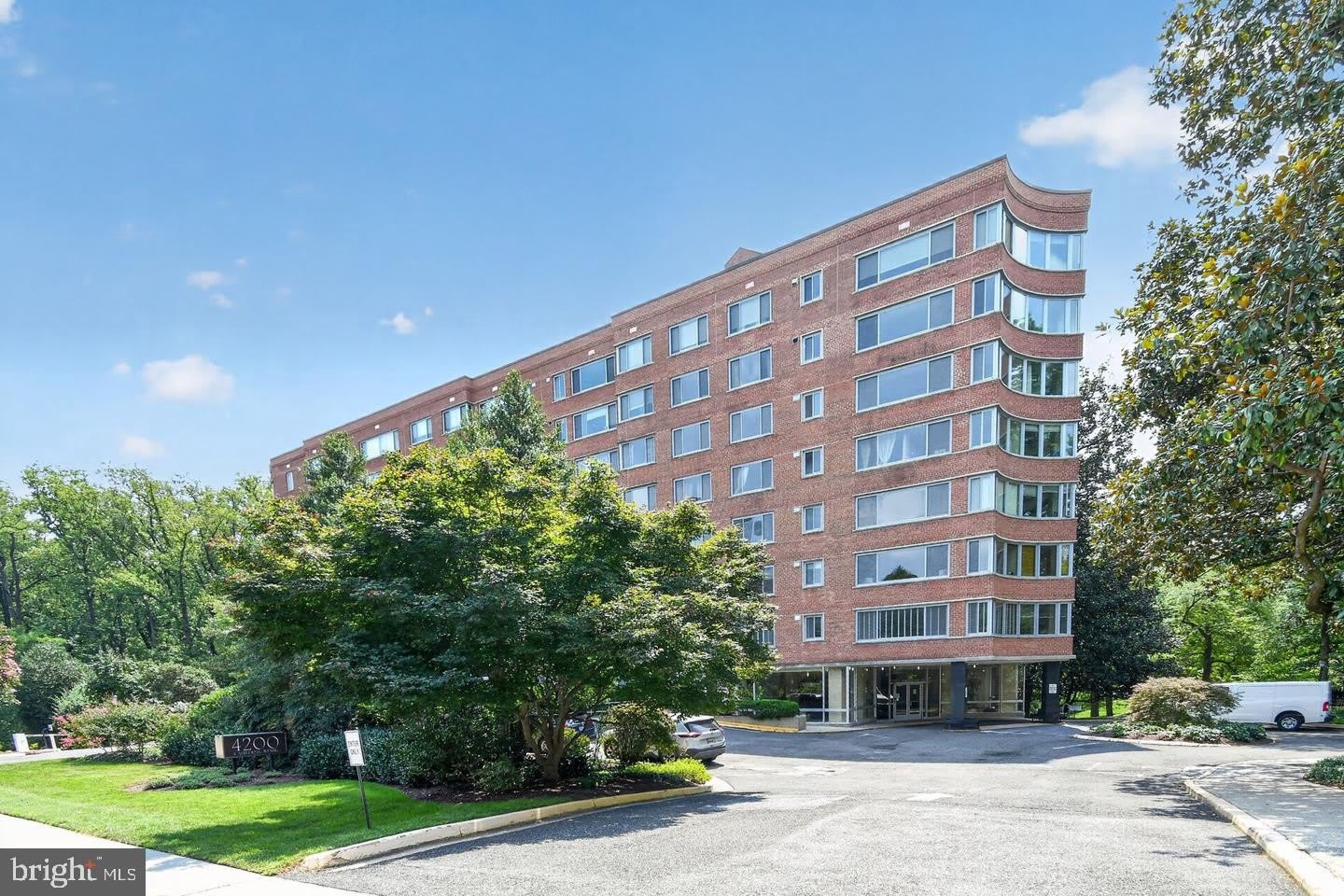 4200 CATHEDRAL Avenue NW – photo 2