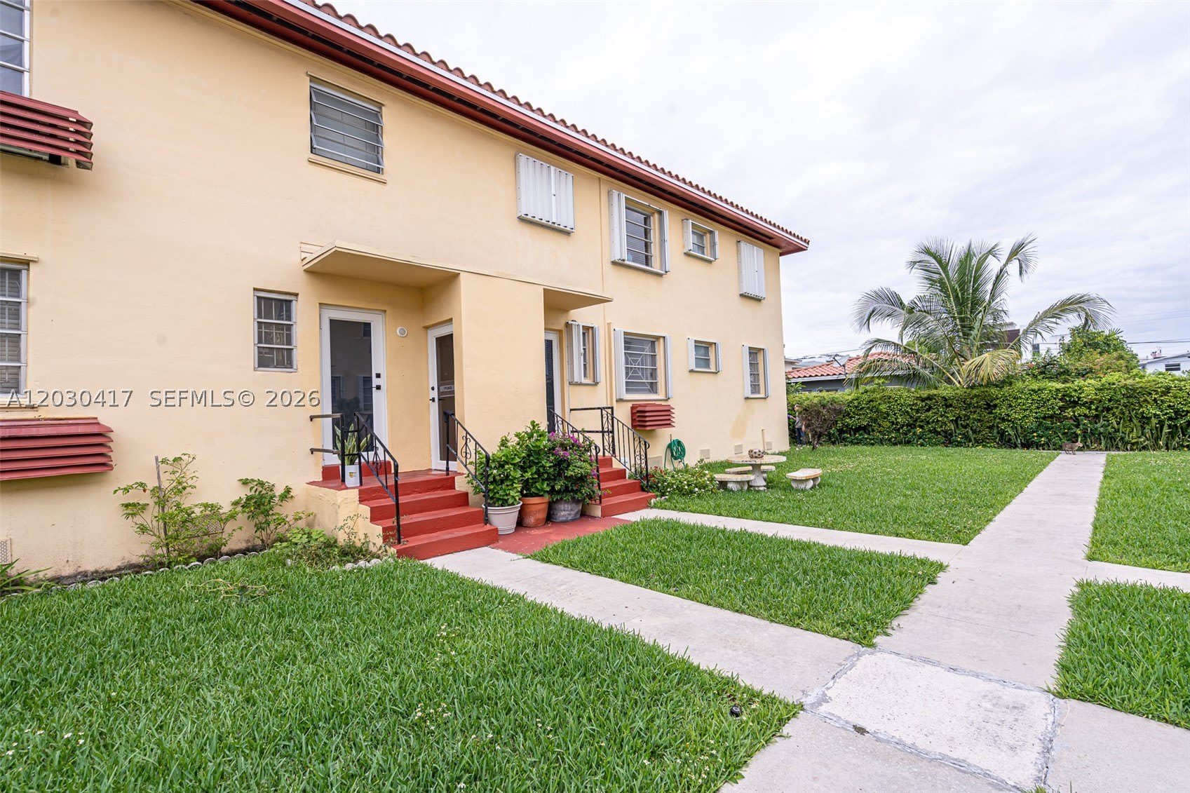 637 SW 11th St – photo 2
