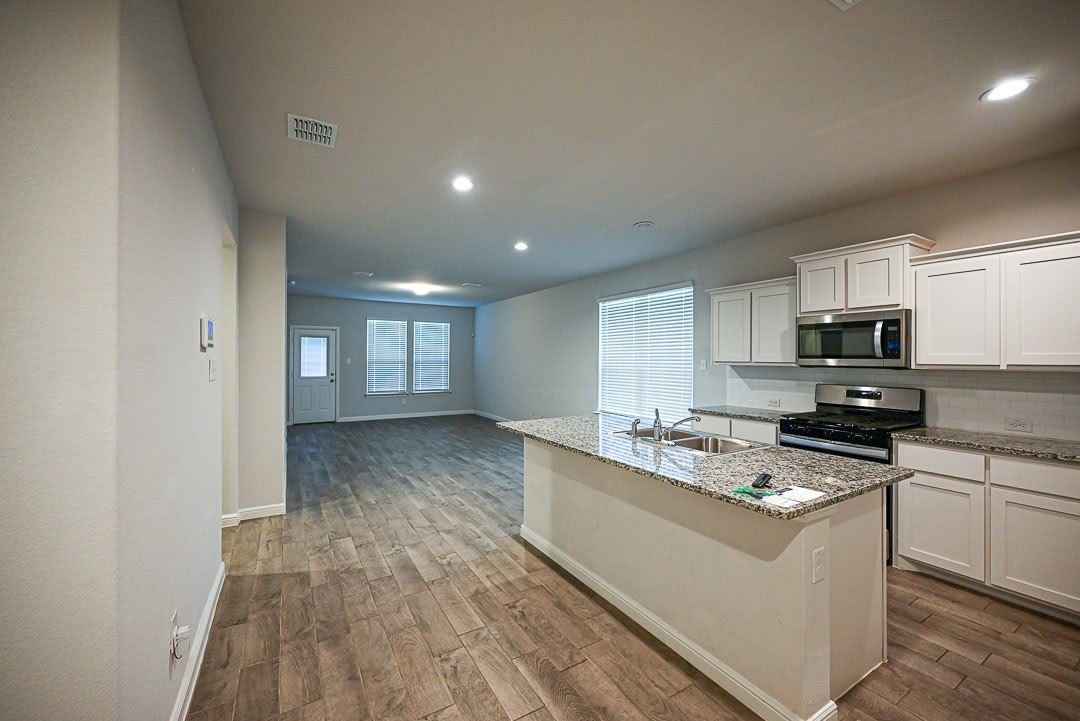 121 Hollytree Lane – photo 2