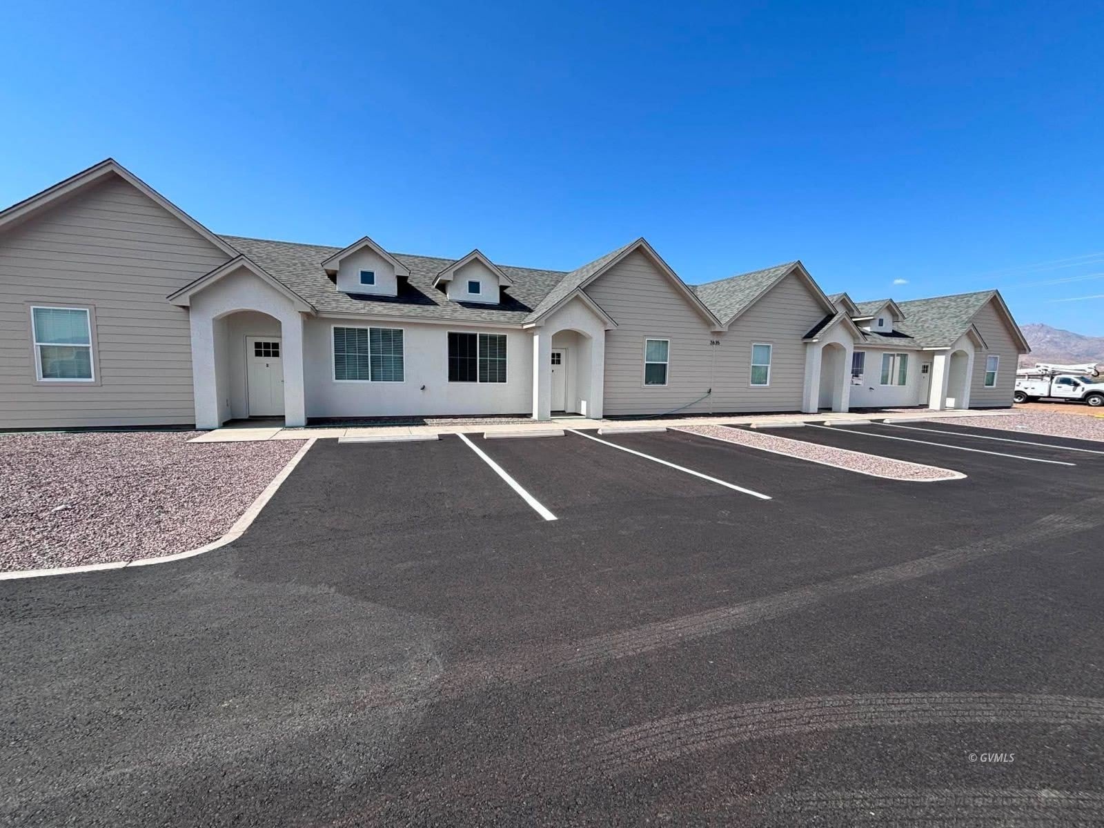 2605 S 20Th Ave – photo 1
