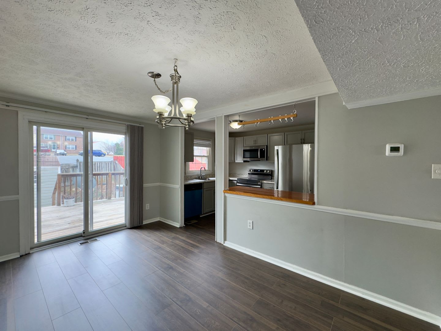 Charming 3BD/1.5BA Townhome in Rosedale, MD! – photo 5